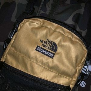 North face x supreme side bag
